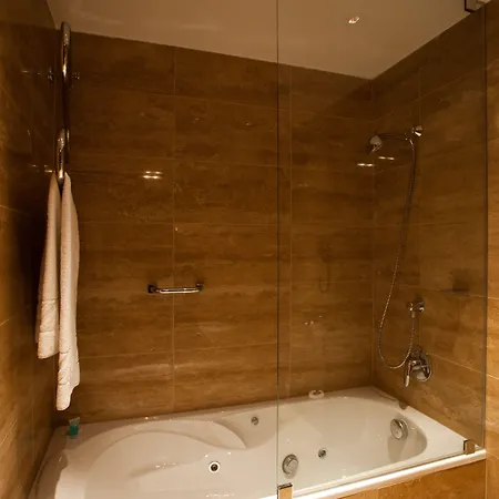 Exe Center 4*