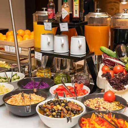 Hotel Eurostars Center 4*